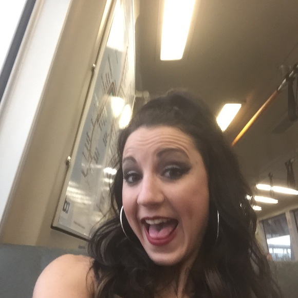 Meet your Posher, Briahna - Picture 2 of 4